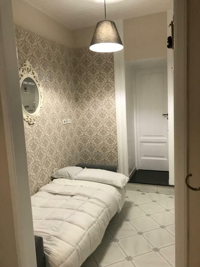 Borgo Santa Lucia Apartment Νάπολη Εξωτερικό φωτογραφία