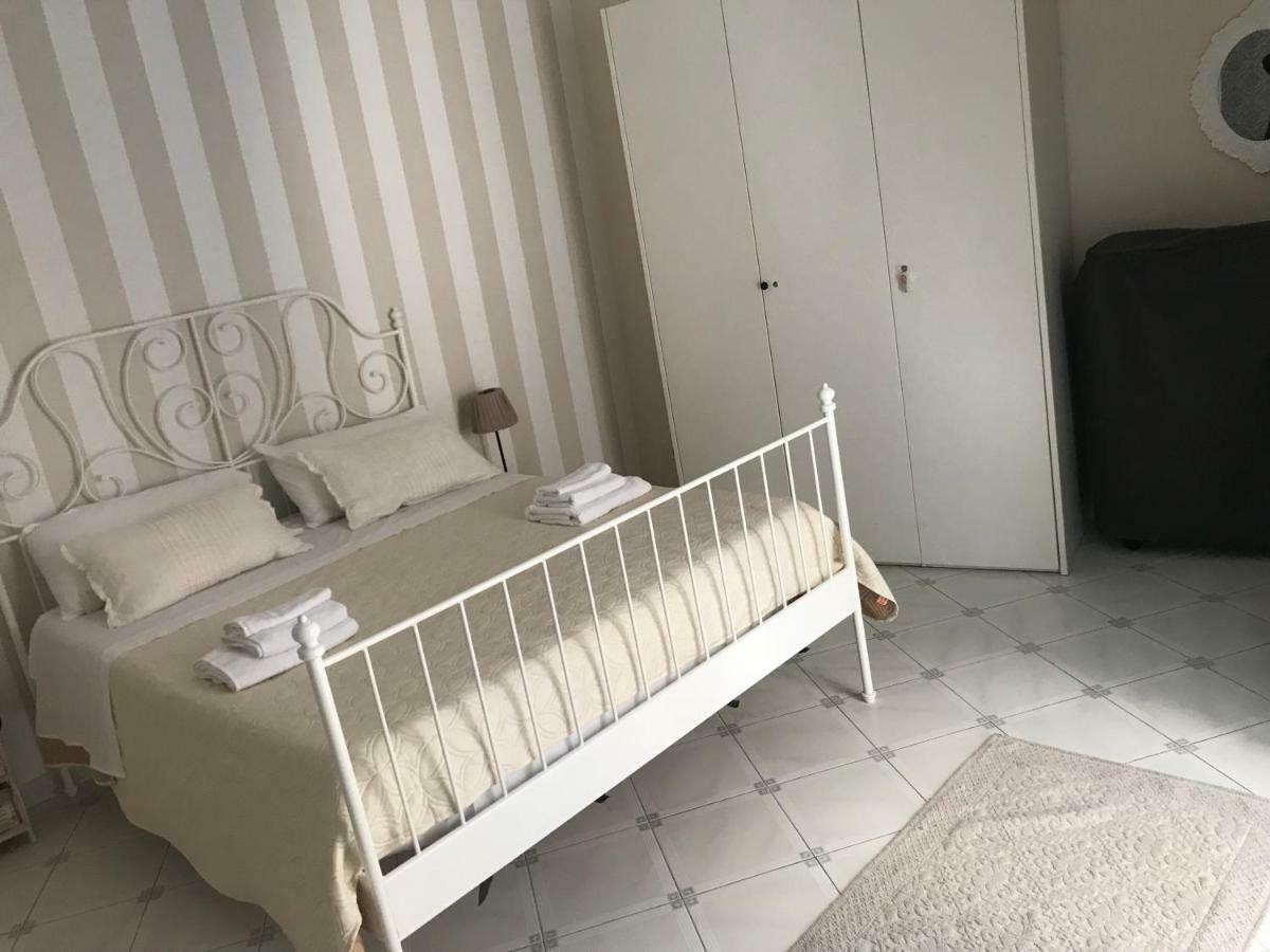 Borgo Santa Lucia Apartment Νάπολη Εξωτερικό φωτογραφία