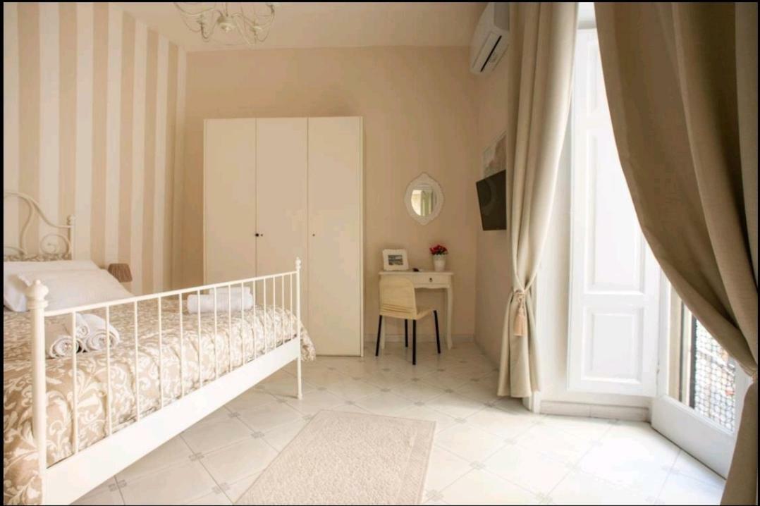 Borgo Santa Lucia Apartment Νάπολη Εξωτερικό φωτογραφία
